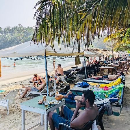 Silent Cabana And Restaurant Marakolliya, Tangalle Exterior photo